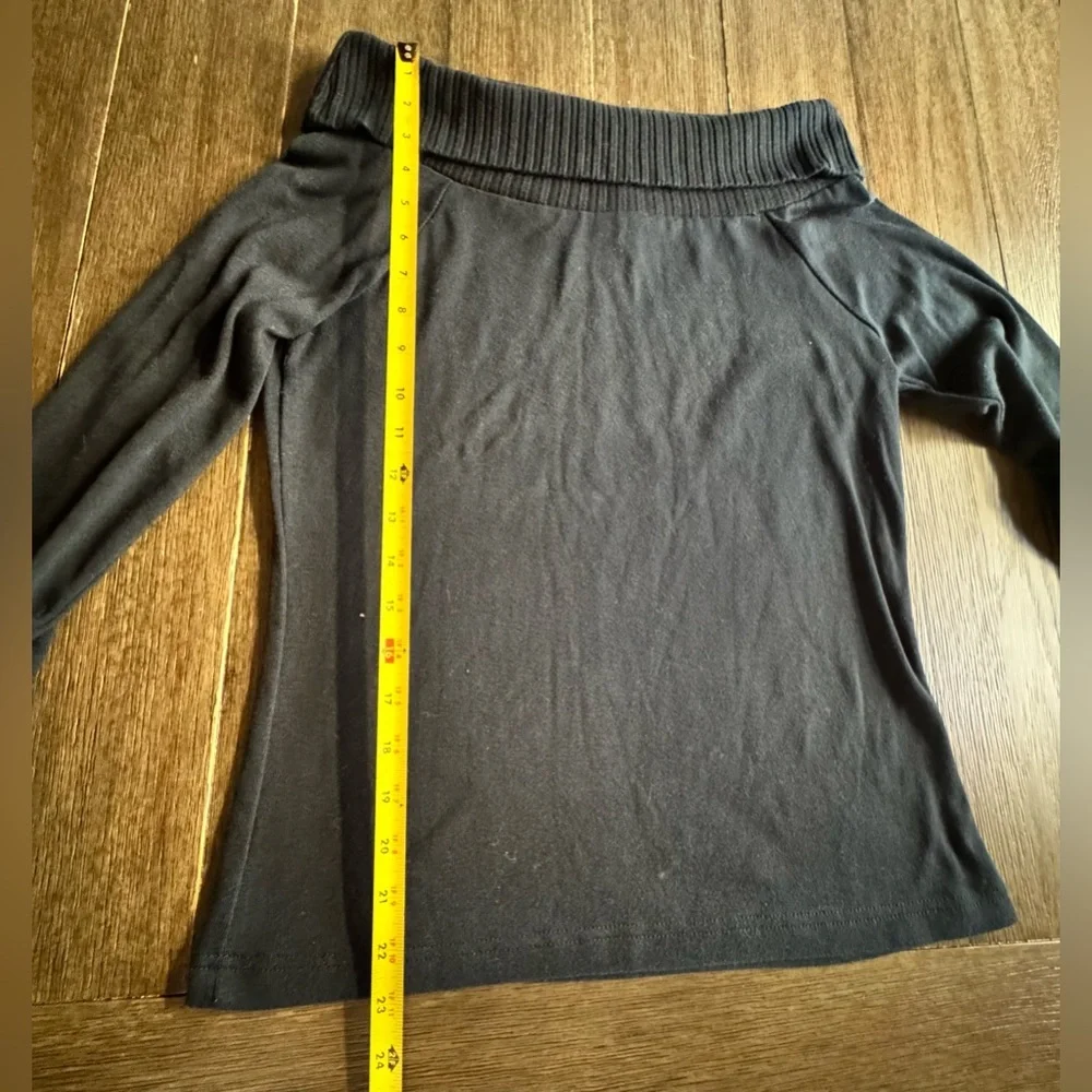 Vintage Y2K Fashion Bug Off-Shoulder Black Blouse - Picture 4 of 7